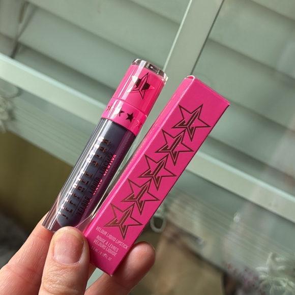 Jeffree Star Medusa Velour Liquid Lipstick - Picture 2 of 2